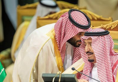 العاهل السعودي وولي العهد يعزيان البرهان في ضحايا حادث تحطم طائرة بدارفور