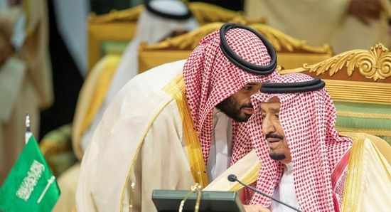 العاهل السعودي وولي العهد يعزيان البرهان في ضحايا حادث تحطم طائرة بدارفور