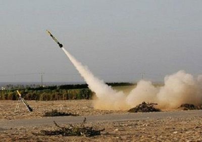 بالكاتيوشا.. مليشيا الحوثي تقصف مناطق الجب وباب غلق والفاخر 