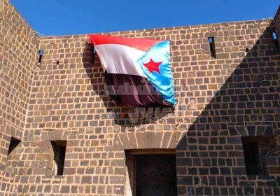 نظافة قلعة صيرة .. بين جهود العمال وغياب تعاون المتنزهين