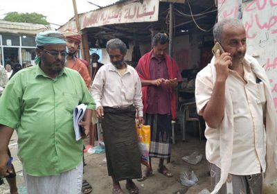 بإزالة العوائق.. تجهيزات لرصف شوارع ردفان 