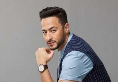 حمادة هلال يستعيد مع جمهوره ذكريات أول شريط غنائي له