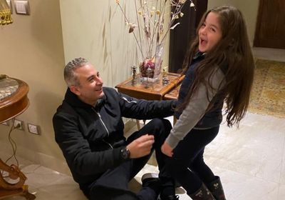 "ملكتي".. أحمد سعيد عبدالغني ينشر صورته بصحبة ابنته