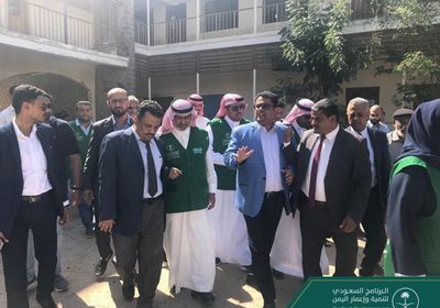 البرنامج السعودي يلتقي مسؤولي التعليم الفني بعدن (صور)
