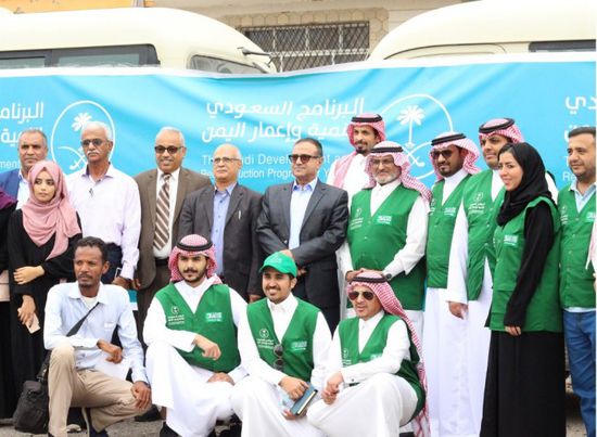 جامعة عدن تتسلم الدفعة الأولى من الباصات السعودية