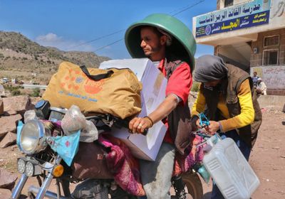 مساعدات أممية لـ 6 آلاف أسرة نازحة في الضالع وإب