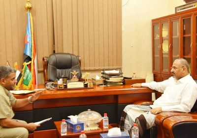 الرئيس الزُبيدي يوجه بتقديم مساعدات إغاثية لمواطني جزيرة ميون