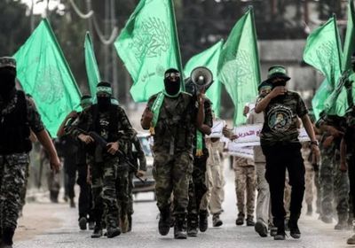 "تابعة لإيران".. إعلامي يتوقع اقتراب سقوط حماس