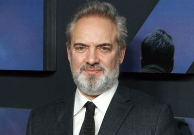 سام ميندز أفضل مخرج في الجولدن جلوب الـ 77