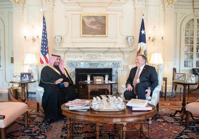 خالد بن سلمان يناقش مع "بومبيو" تطورات الأحداث في المنطقة