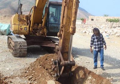 جهود إماراتية لحماية مرافق حديبو من الأمطار 