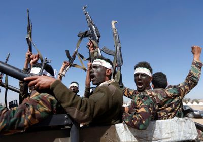 شاهد.. قيادي إيراني يعترف بانتماء الحوثيين لطهران