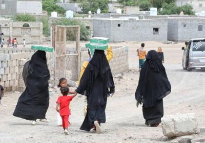 السعودية توزع 8 آلاف كرتون تمور في عدن وشبوة والضالع