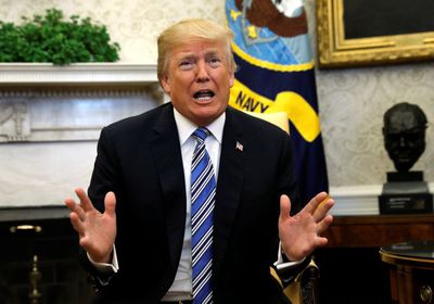 البيت الأبيض: ترامب يراقب الهجوم الإيراني على قاعدة عسكرية بالعراق