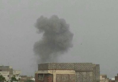 انفجارات عنيفة بميناء الصليف الخاضع لسيطرة مليشيا الحوثي