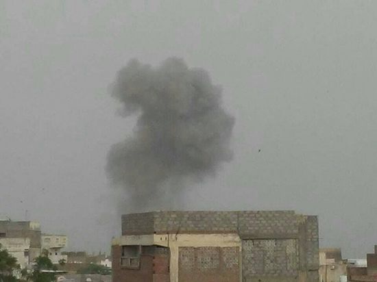 انفجارات عنيفة بميناء الصليف الخاضع لسيطرة مليشيا الحوثي