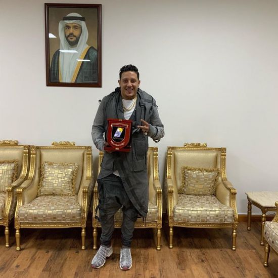 حمو بيكا يوجه الشكر لدولة الإمارات بعد تكريمه في الشارقة