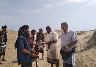 عضو بهيئة الانتقالي يتفقد الخطوط الأمامية لجبهات زنجبار (صور)