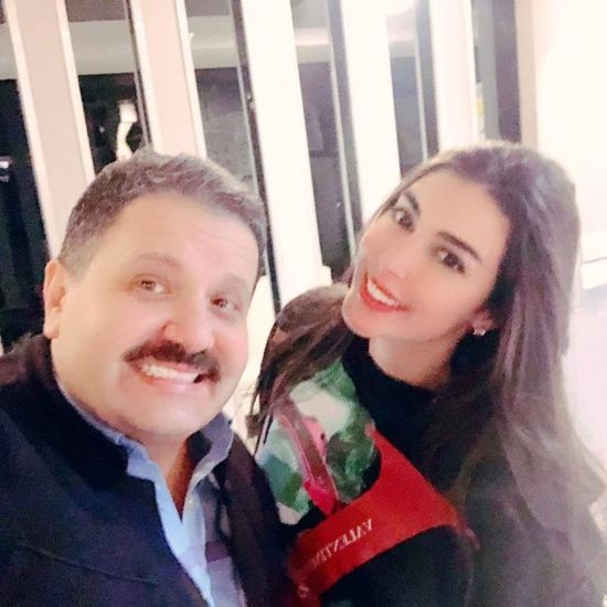 ياسمين صبري بصحبة إدوارد من كواليس مسلسلها "فرصة ثانية"