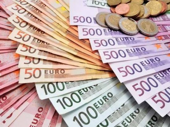 أوروبا تبيع سندات بقيمة 35 مليار دولار