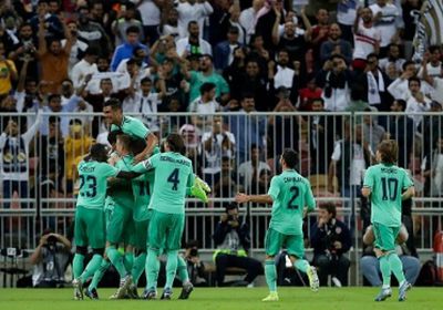 ريال مدريد يقسو على فالنسيا بالثلاثة ويتأهل لنهائي السوبر الإسباني