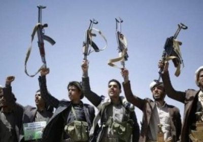 مليشيات الحوثي تحتجز 20 صيادا مصريا 