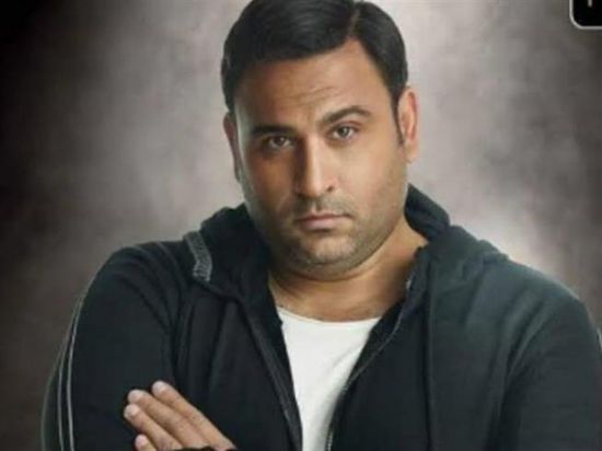 "العميل صفر" فيلم جديد يجمع أكرم حسني بالمخرج محمد سامي 