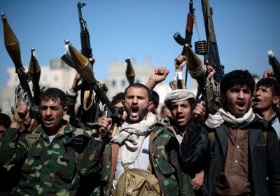 الحوثيون وتجنيد المدنيين.. قنابل بشرية مفخخة تزرعها المليشيات