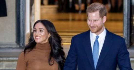 العائلة الملكية البريطانية تكلف فريقا لإيجاد حلول لأزمة هاري وميجان