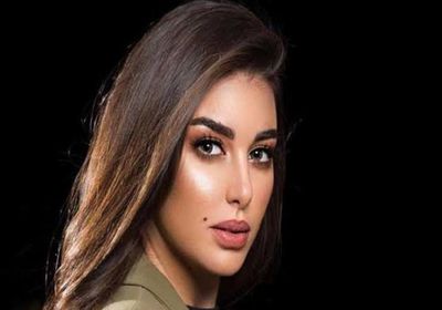 ياسمين صبري تتألق بالأزرق في أحدث جلسة تصوير (فيديو)