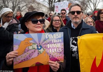 بعد حصوله على الجولدن جلوب.. الشرطة الأمريكية تعتقل خواكين فينيكس