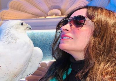 نرمين الفقي بصحبة صقر في أحدث جلسة تصوير (صور)