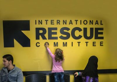 الإنقاذ الدولية: قرار أمريكا استبعاد 3 آلاف يمني من الحماية تعسفي