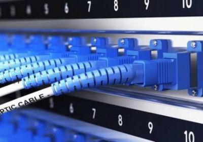 الشرق الأوسط: فساد مليشيا الحوثي سبب أزمة الإنترنت 