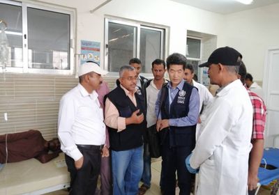 وفد "الصحة العالمية" يتفقد مستشفى ردفان ويتعهد بتوفير احتياجاته