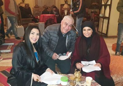 عبير صبري بصحبة سوسن بدر في كواليس "البيت الكبير 3"