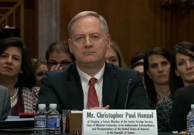 السفير الأمريكي يطالب بتنفيذ الشق الأمني لاتفاق الرياض