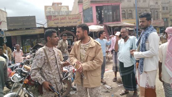 الأمن يلاحق سائقي السيارات دون الـ 20 عاما في الحبيلين