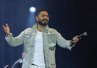 بالصور.. تامر حسني يتألق بحفله الأخير في جدة 