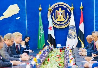 الاتحاد الأوروبي يشيد بدور المجلس الانتقالي في التعاطي مع اتفاق الرياض