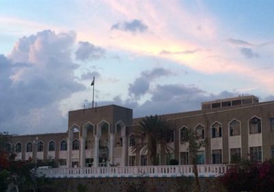 تحول لساحة اغتيالات.. مليشيا الإخوان ترفض تسليم مستشفى الثورة بتعز 