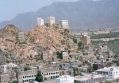 مسلح يقتل ويجرح 13 مصليا في مسجد بلودر