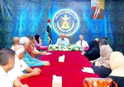 "أمانة الانتقالي" تبحث حلول لمشكلات نقابات مصارف عدن