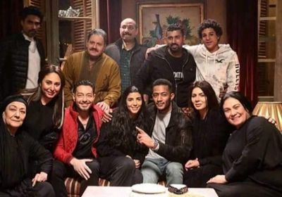 نجلاء بدر بصحبة محمد رمضان وأحمد زاهر في كواليس "البرنس"