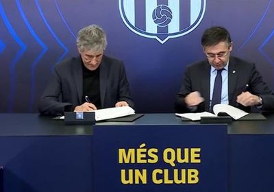 رسميًا.. "كيكي سيتين" يوقع عقود تدريب برشلونة حتى 2022