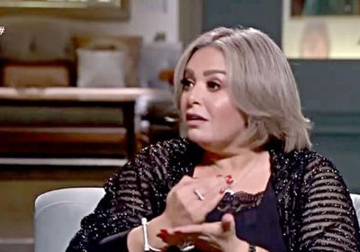 صابرين تفتح النار على منتقدي خلعها الحجاب (فيديو)