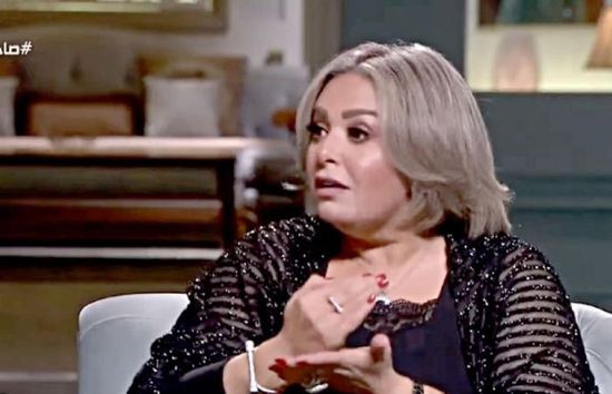 صابرين تفتح النار على منتقدي خلعها الحجاب (فيديو)