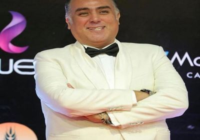 تامر حبيب يحضر لسيناريو فيلم "أنف وثلاث عيون"