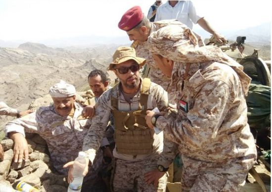 تفاصيل زيارة قائد المنطقة العسكرية الرابعة ورئيس التحالف بعدن لجبهات محور كرش