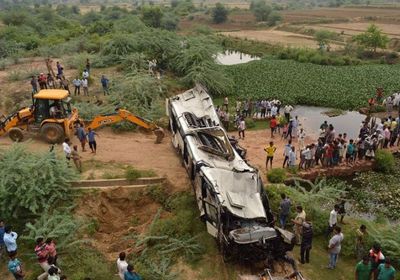 الهند.. إصابة 16 شخصا بسبب خروج قطار ركاب عن القضبان